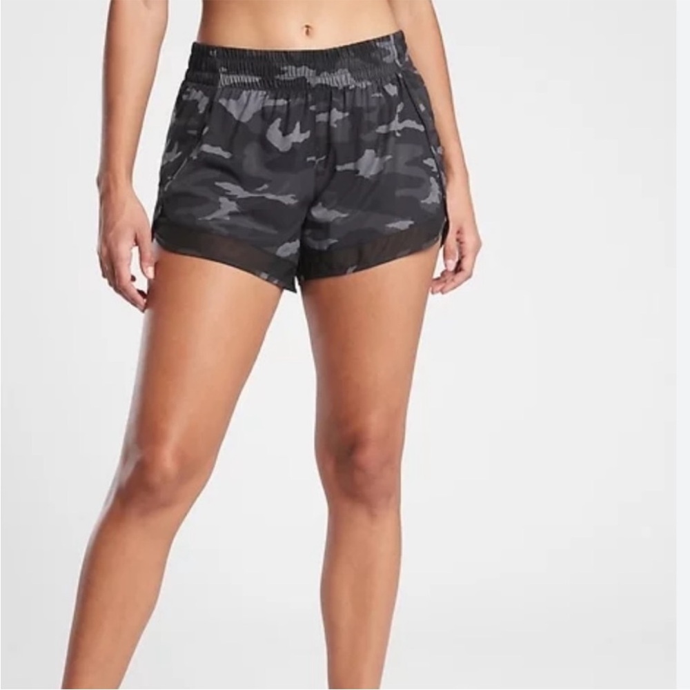 Athelta printed mesh race runners shorts 4 inch inseam size xxs